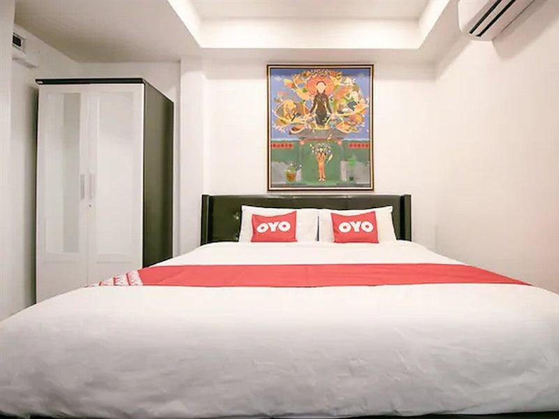 Oyo 568 Art Hotel Hua Lamphong Bangkok Exterior photo